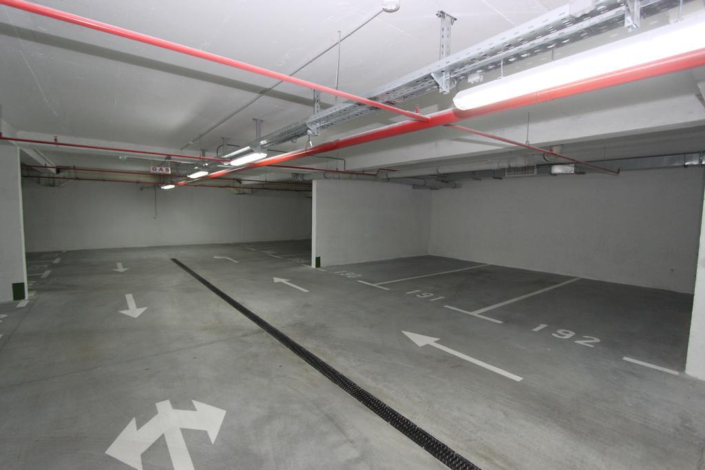 Riviera New Belgrade Apartment, Parking 5 Eur Per Day Екстер'єр фото