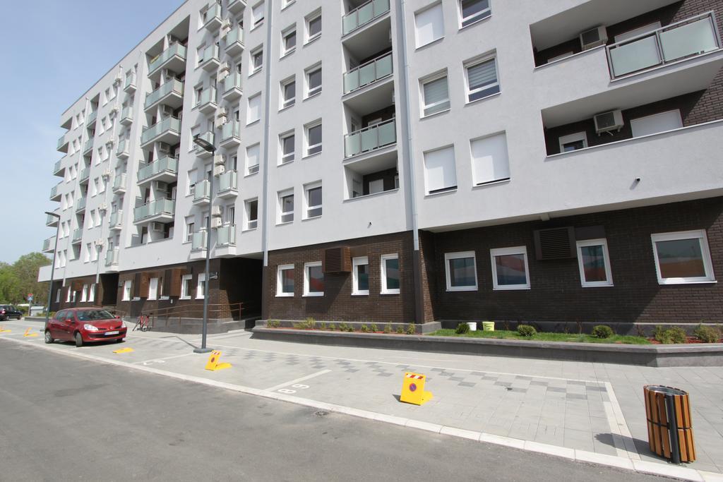 Riviera New Belgrade Apartment, Parking 5 Eur Per Day Екстер'єр фото